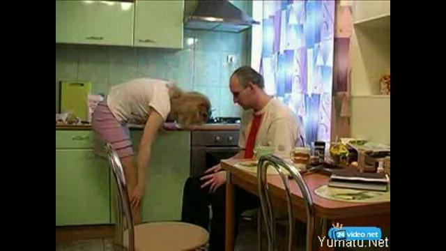 Самопроизвольный
 секс папы и дочки